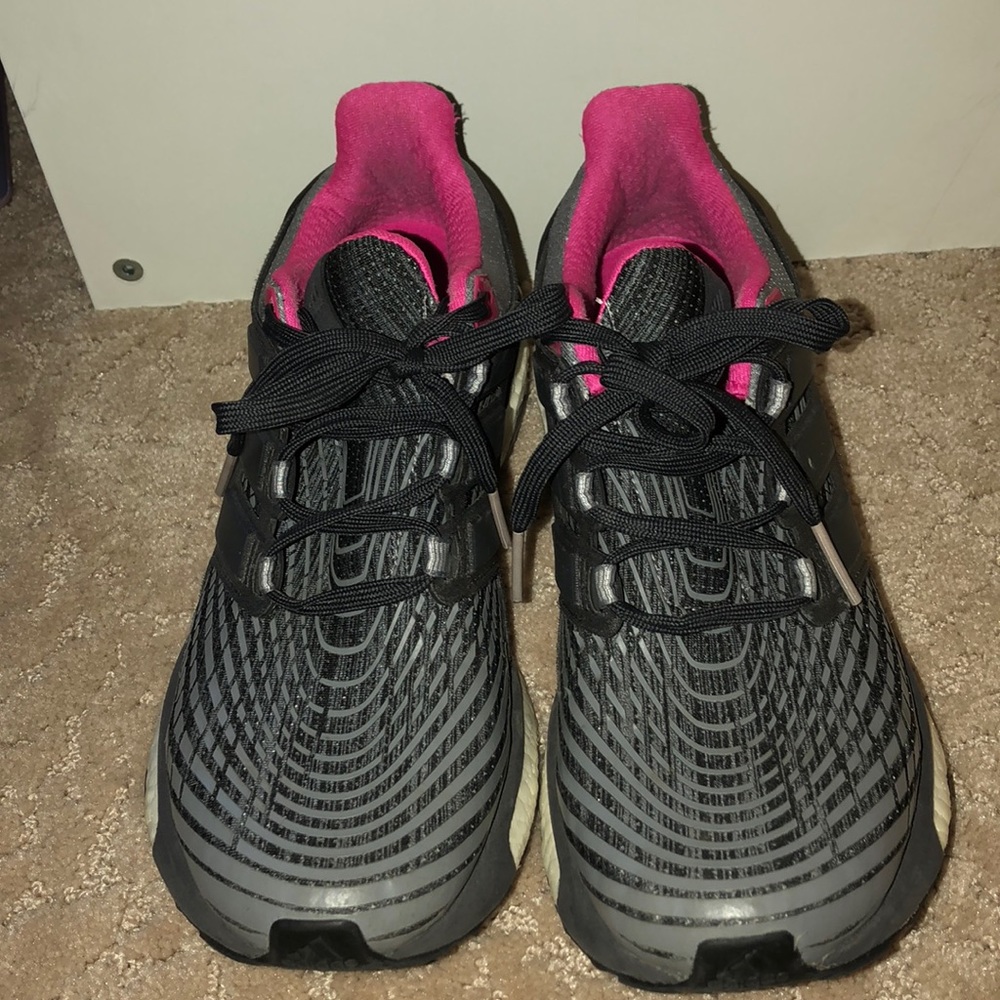 Adidas energy boost tennis shoes 9.5